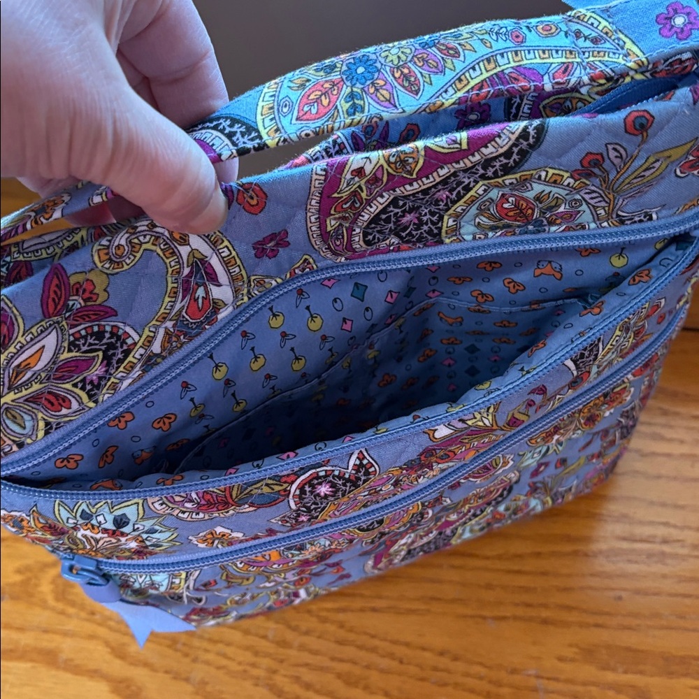 Vera Bradley Paisley Cotton Crossbody Bag - like new - Picture 4 of 12